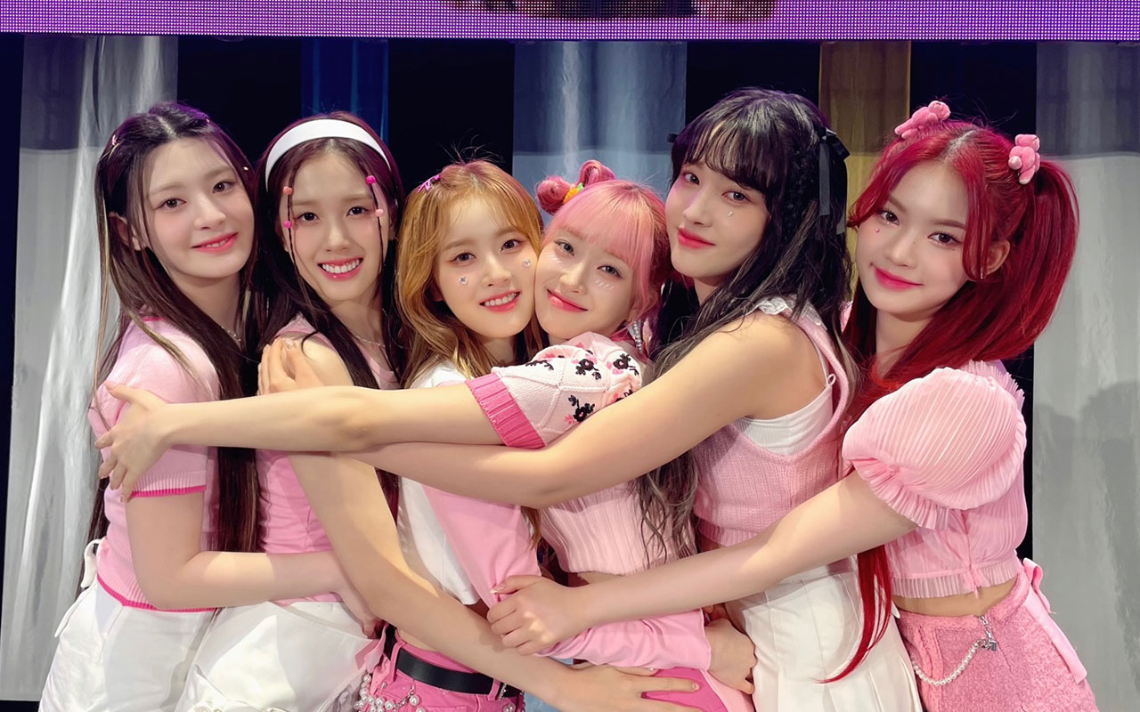 STAYC, successful showcase to celebrate the comeback of their 2nd