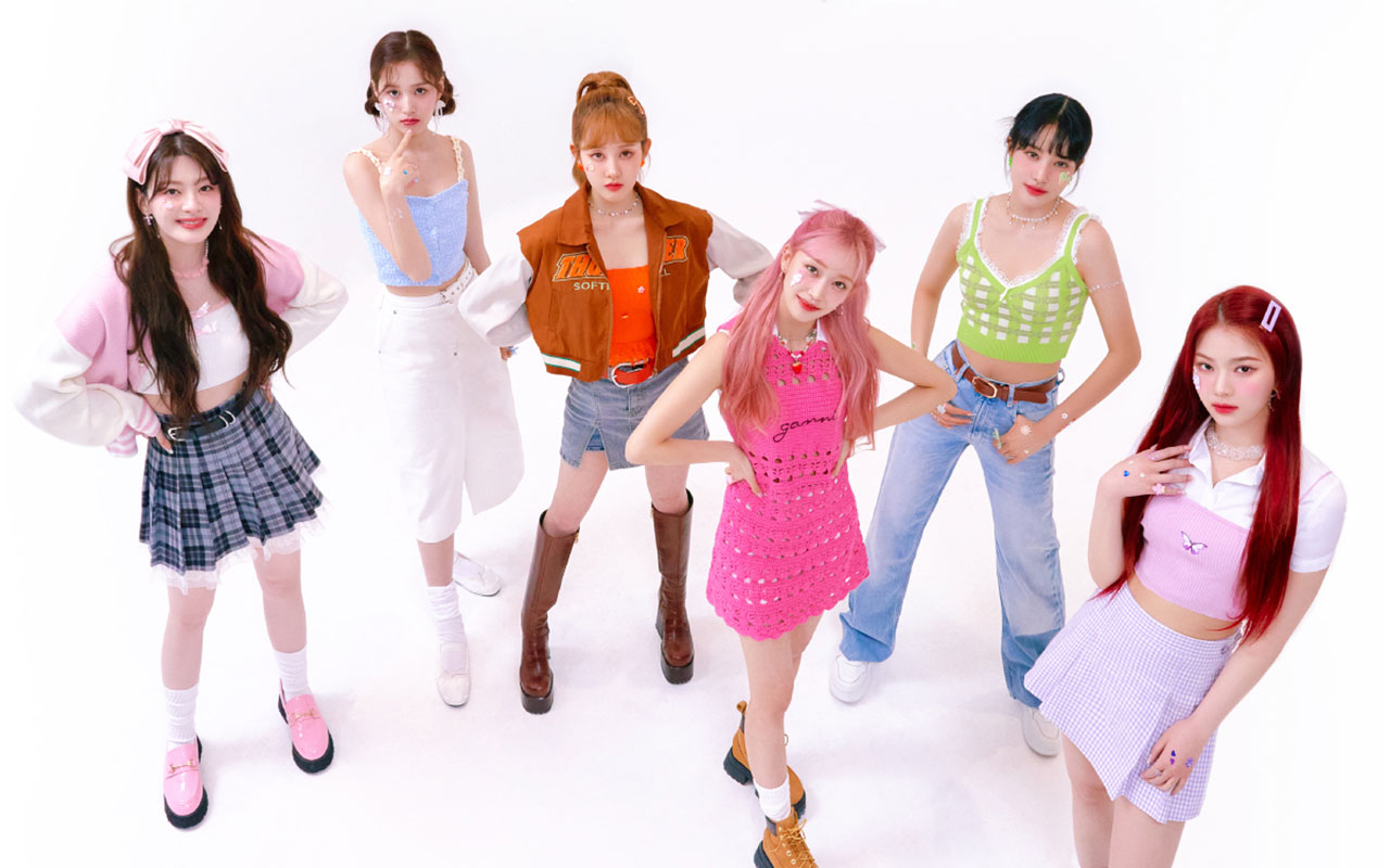 ★STAYC 2期 ファンクラブ SWITH メンバーシップキット★z32394 STAYC Global Official Membership FanClub Kit SWITH Holiday